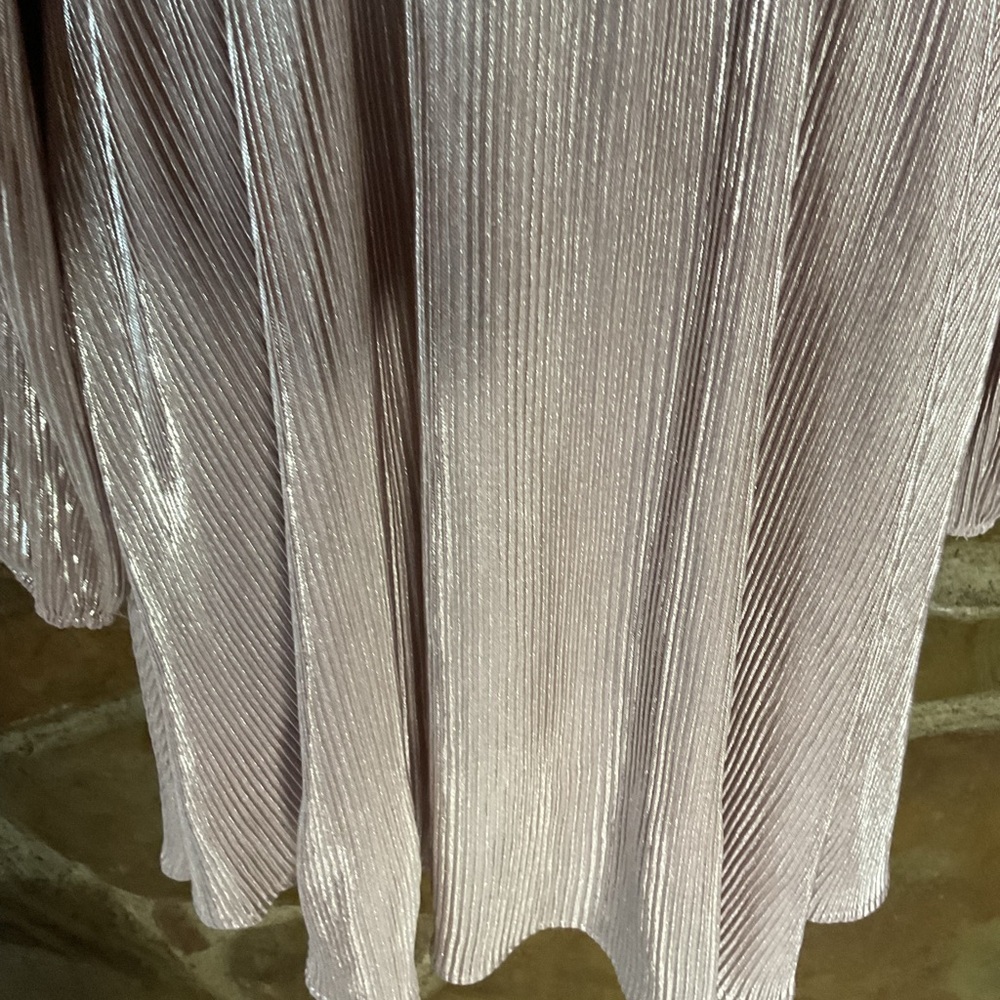 1.4.3. Story by Line Up Metallic Blush Plissé V-Neck Long Sleeve Dress - Picture 8 of 16